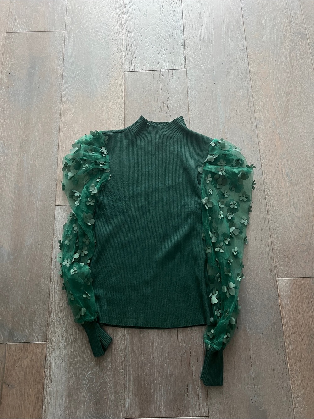 Almost Famous Emerald Green Puff-Sleeve Appliqué Knit Top